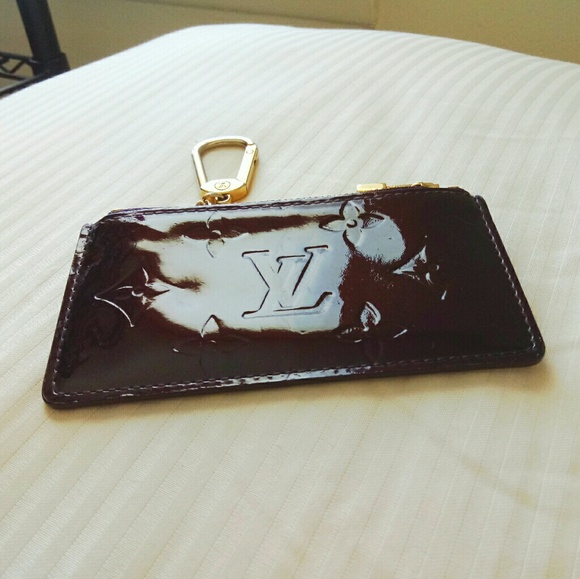 Louis Vuitton Handbags - Auth LV cles coin key purse amarante vernis